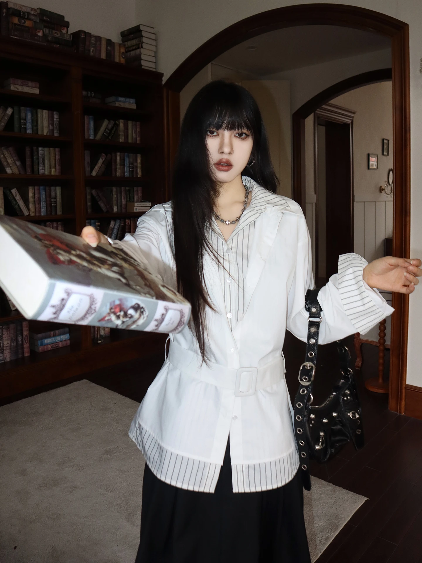 

Slimming Effect Spring New Loose Striped Stand Collar Fake Two-Piece irt Women's Faion Korean Sle Long Sve White Top