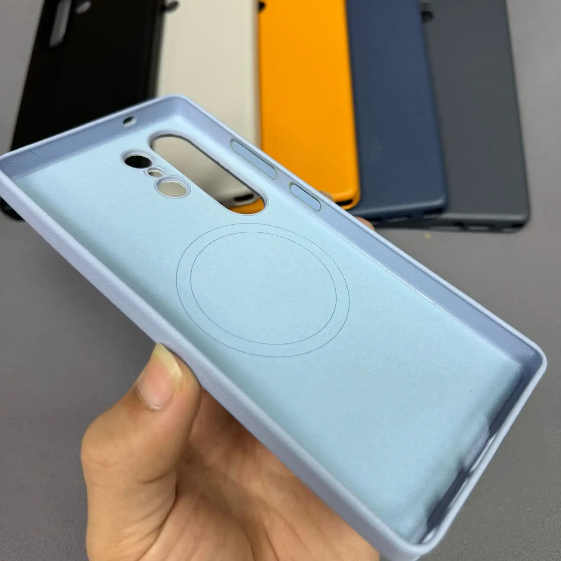 ينطبق على حافظة الهاتف المحمول المغناطيسية Samsung S25 Ultra بإطار معدني شامل بلون سادة حافظة جلدية راقية magsafe