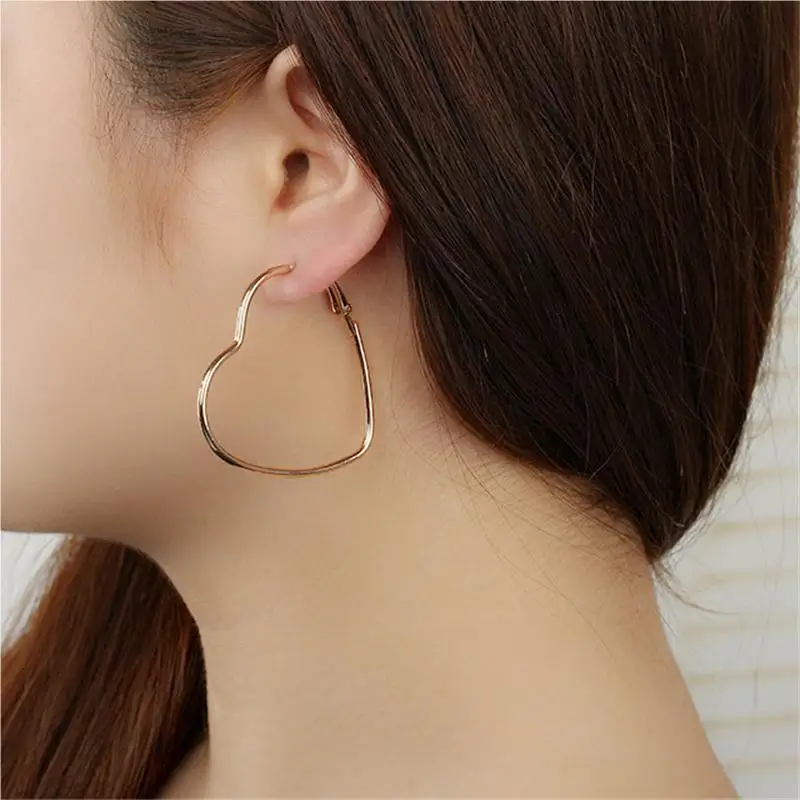 Simple Large Circle Heart Earrings for Girls Women Fashion Love Charm Ear Studs Jewelry Accessories Party Gifts Couple Item