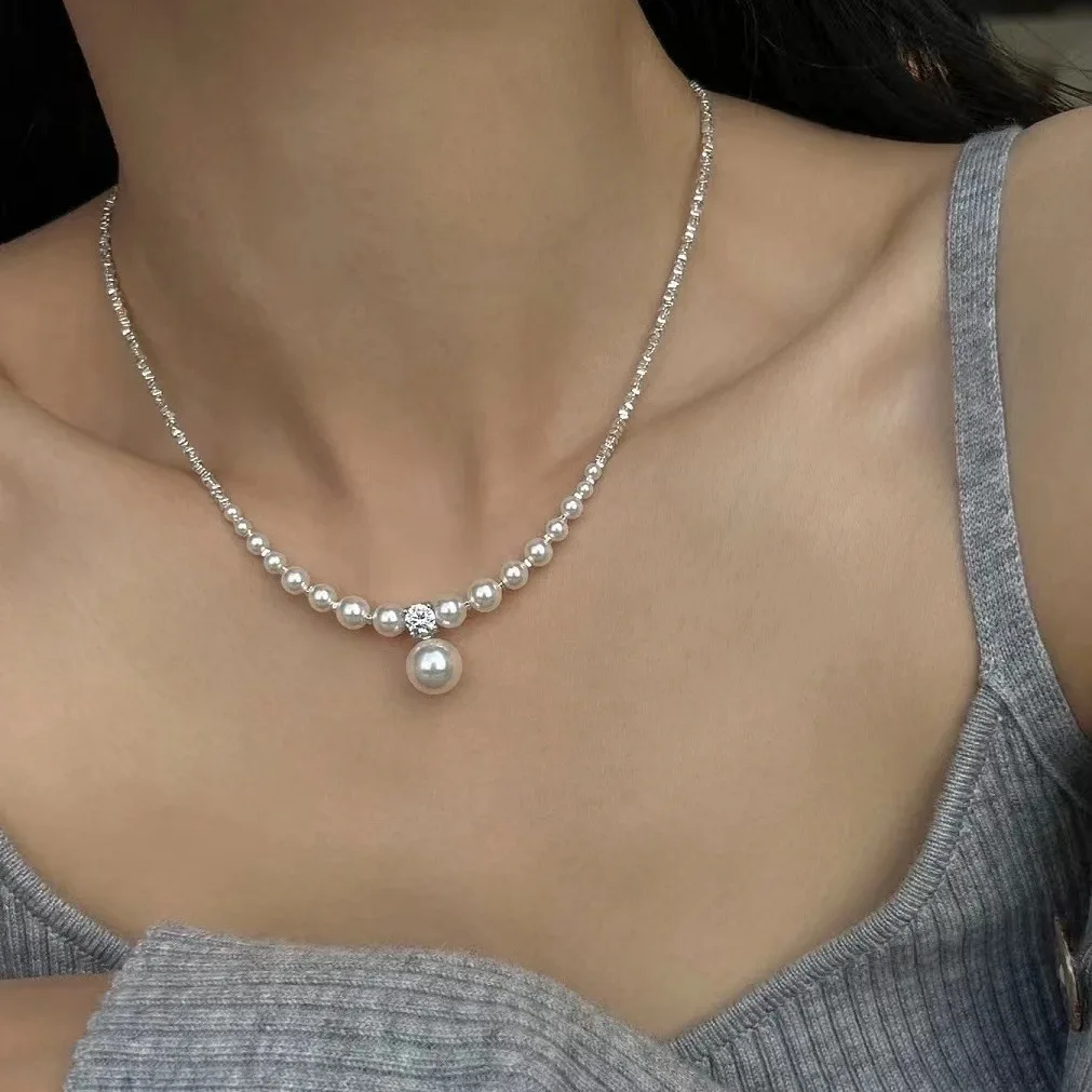 

Sparkling Diamond and Silver Pearl Necklace Exquisite Off-Shoulder Necklace for Women Valentine's Day Gift