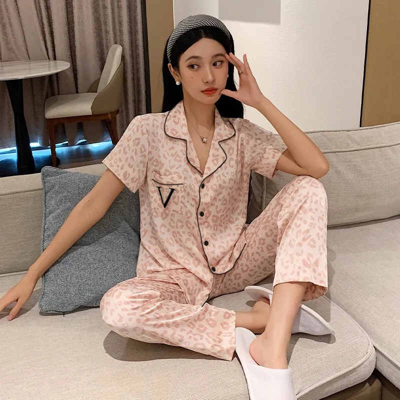 Instagram High Beauty Girl Homewear Spring Pink Leopard Pattern Short Sleeved Long Pants Pajama Fashion Girl\'s Sleepwear Leisure