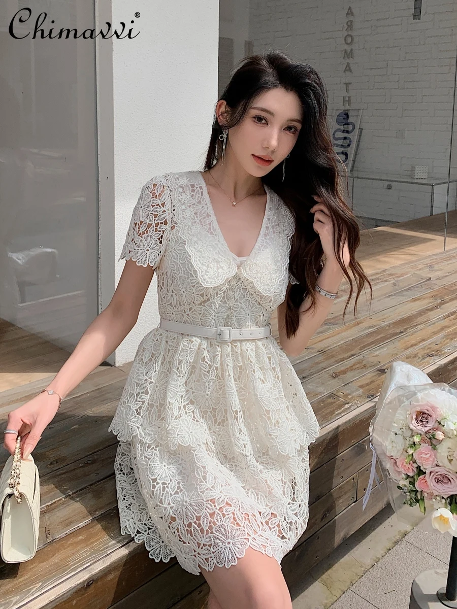 

French Retro Short Sleeve V-neck Ivory White Lace Cake Dress 2024 Summer New High-End Waist Elegant Party Mini Dresses Women