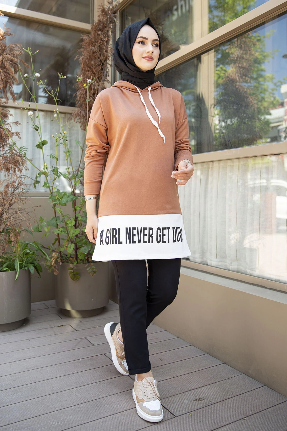 

Hooded Sports Sweat ER Tan