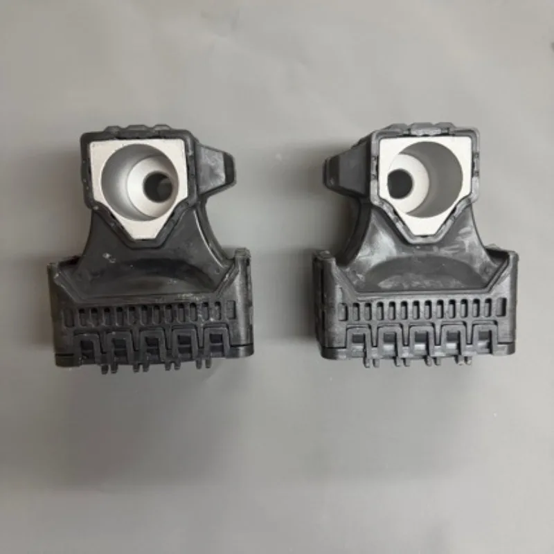 OE 22116887267 22116887268 Engine Motor Mount Bracket Support Bearing Left Right Pair For BMW i3 I01