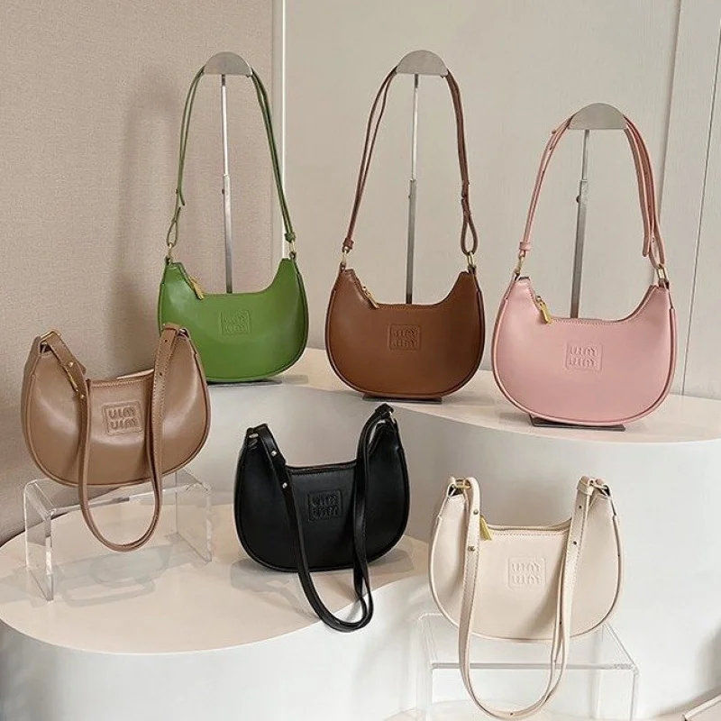 

Vintage Inspired Leather Backpack Purse For Women With Antique Brass Zippers And Roomy Main Compartment