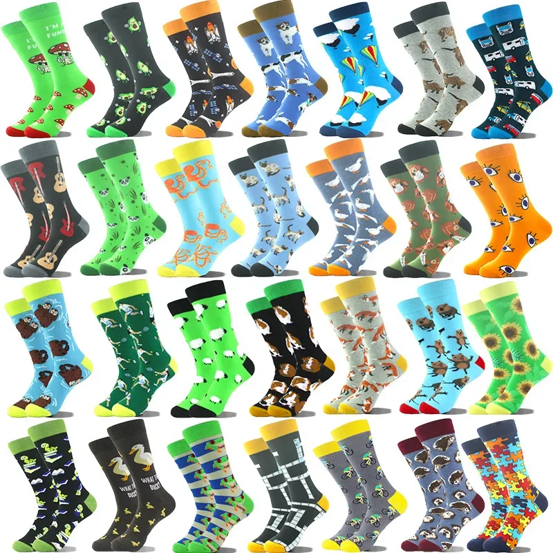 Design legal dos homens Avocado Crew Socks, olho criativo, guitarra, padrão de ônibus, pato, gato, raposa, lontra, animais, meias masculinas