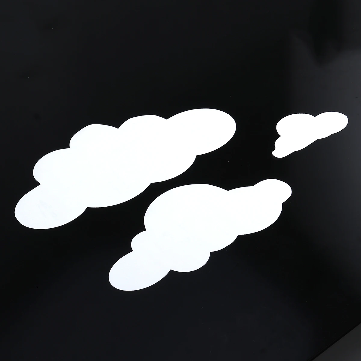 

31Pcs Cloud Wall Decals White Vinyl Removable Stickers for Kids Nursery Living Room DIY Easy Apply Reusable Wall Art