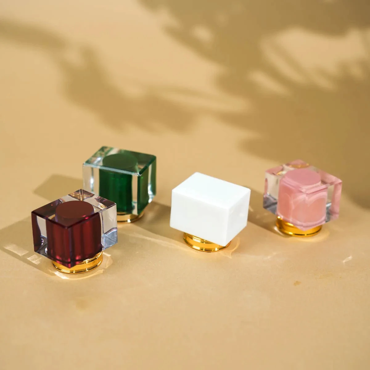 Coperchio quadrato ispessito per bottiglia di profumo Diametro 15 mm Coperchio acrilico squisito adattato per coperchio bottiglia spray con ugello da 17,2 mm