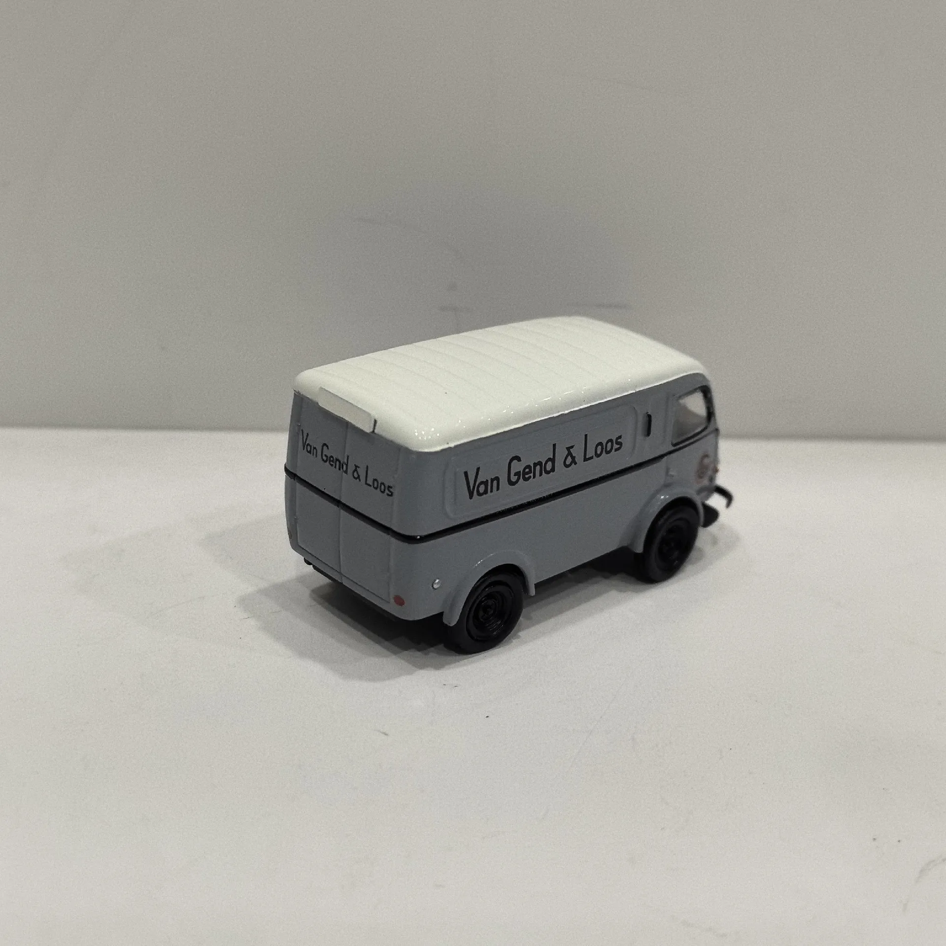 다이캐스트 브레키나 1/87 스케일 HO 르노 1000 KG 밴 르노 밴 플라스틱 소재 자동차 모델 수집품 장난감 선물 기념품 디스플레이