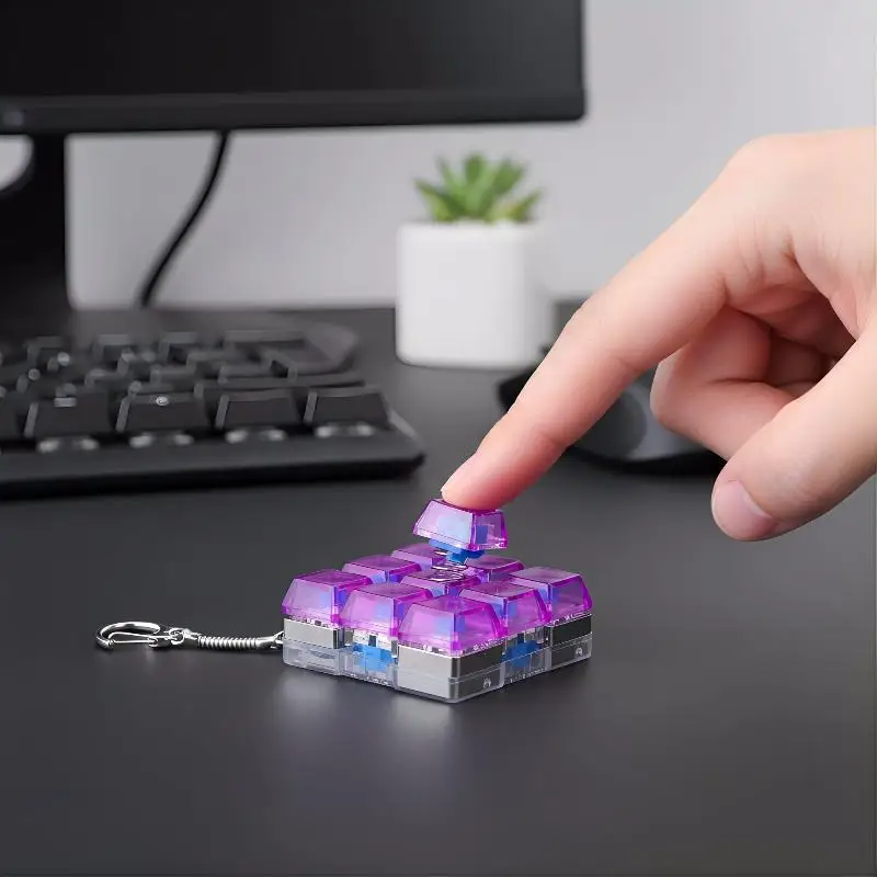 Geräuschloser Fidget-Stresskiller mit taktileen Tasten, transparenter Tastatur-ähnlicher Schlüsselanhänger für Ruhe – Detail 2