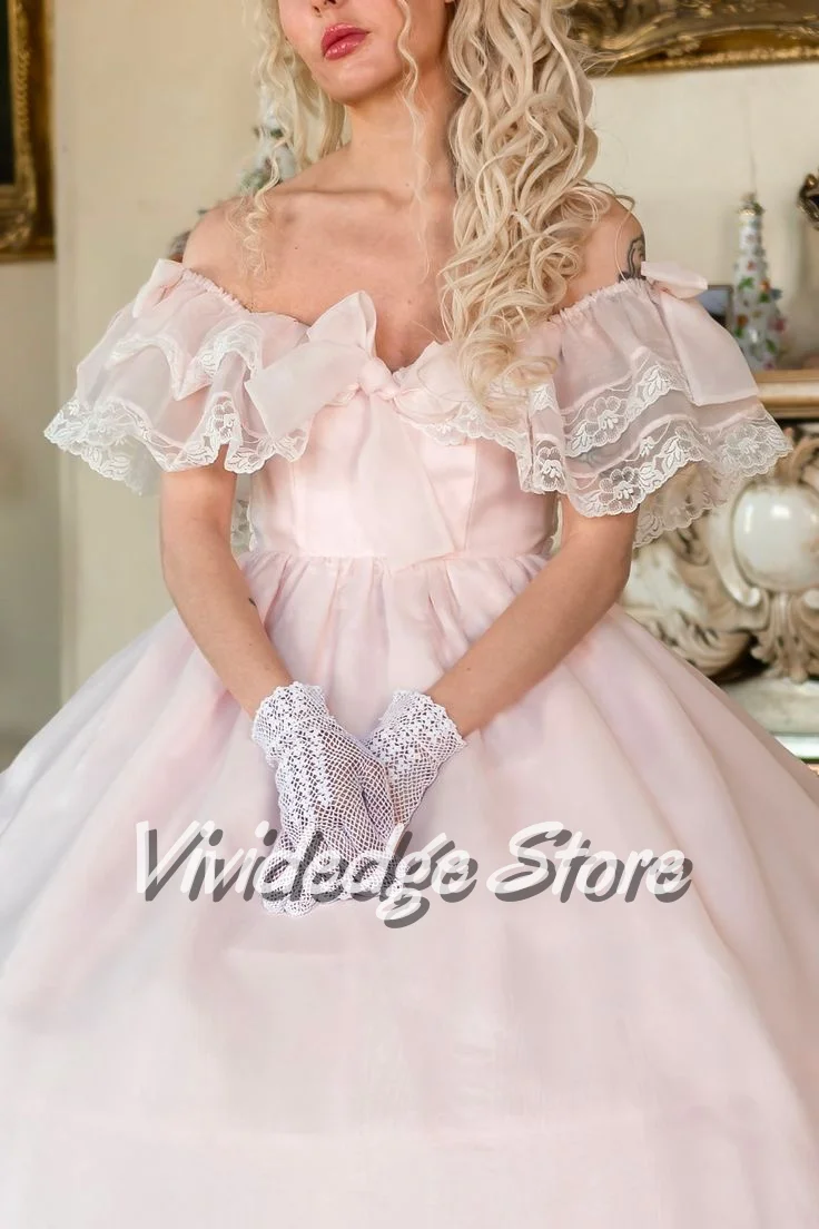 Customized Medieval Victorian-Style Light Pink Bridal Gown Snap Shoulder Ruffled A-Line Hem Pleated Bridal Wedding Dress