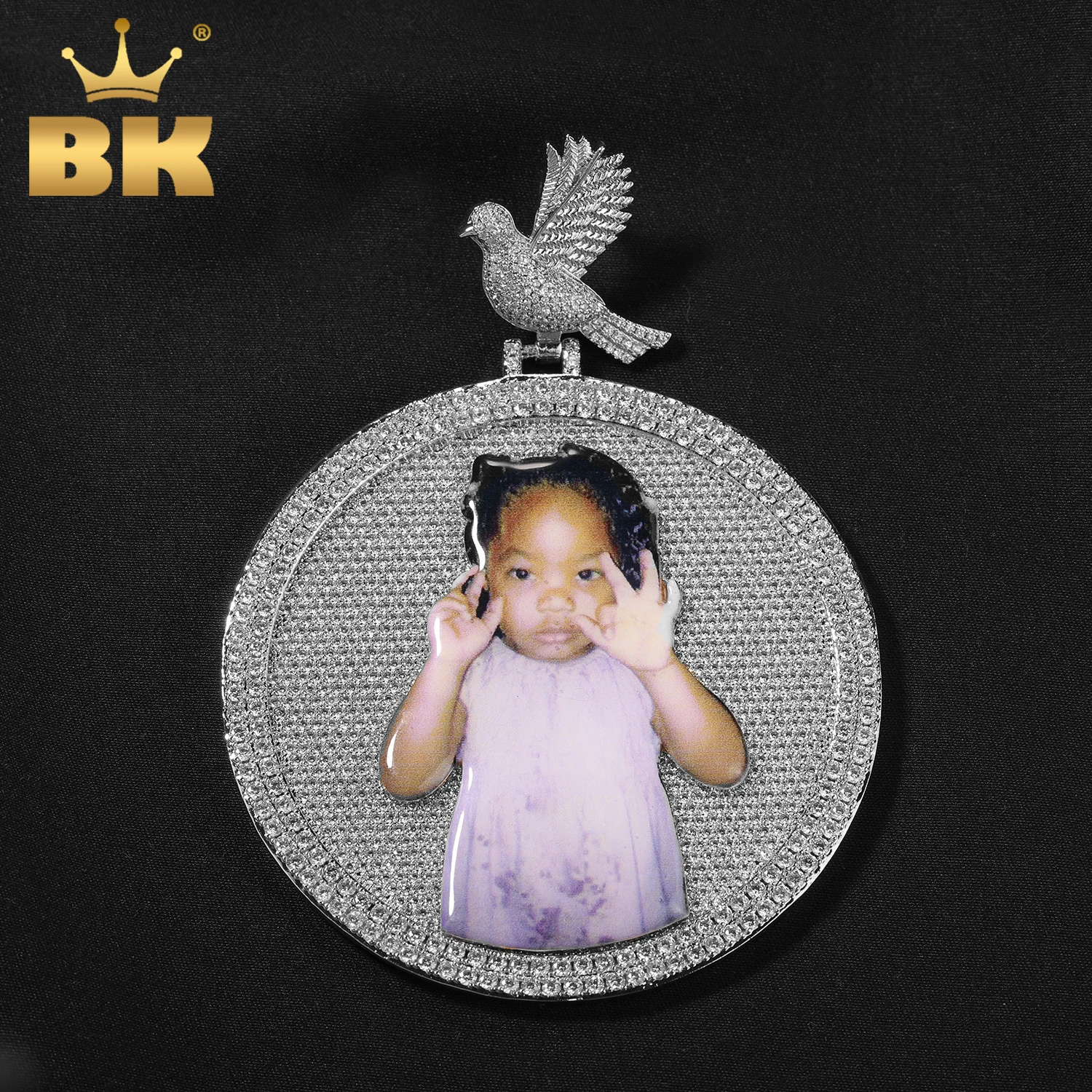 the-bling-king-collana-con-ciondolo-medaglione-personalizzato-con-foto-per-uomo-ciondolo-rotondo-con-immagine-tempestata-di-zirconi-e-gancio-a-colomba-pave-completo-di-zirconi-cz-hip-h