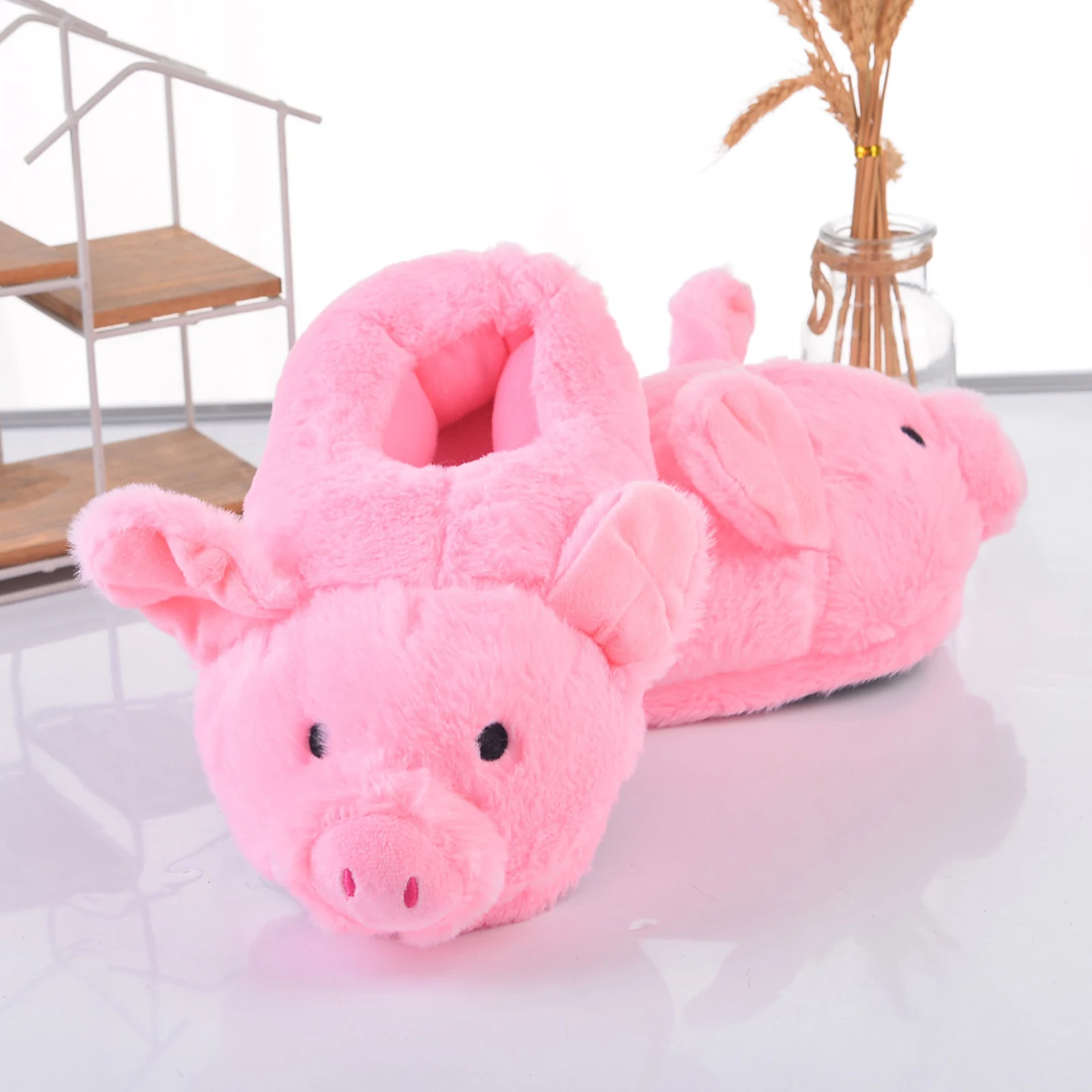 Winter Ladies Warm Indoor Slippers Cute Piggy Platform Fluffy Floor Slippers Ladies Soft Short Plush Bedroom Shoes House Slipper