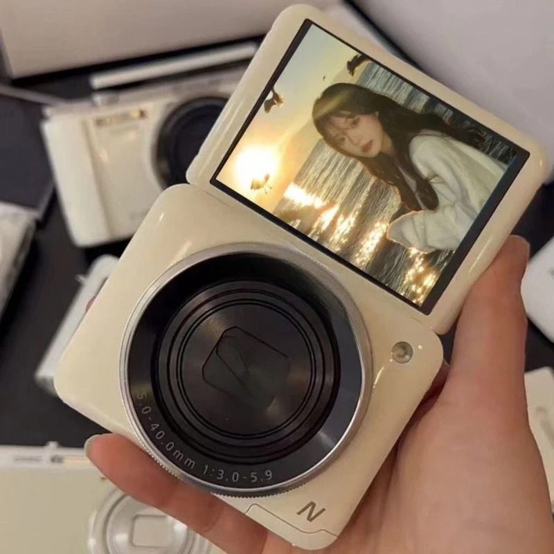 

9600W high definition pixel, flip flip ccd digital camera
