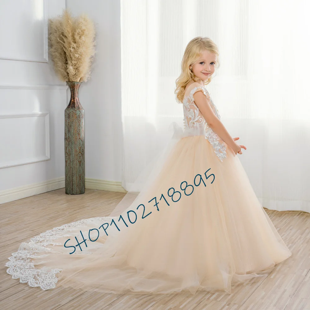 

Flower Girl Dresses Champagne Satin Sequin Appliques White Pattern Short Sleeve For Wedding Birthday First Communion Gowns