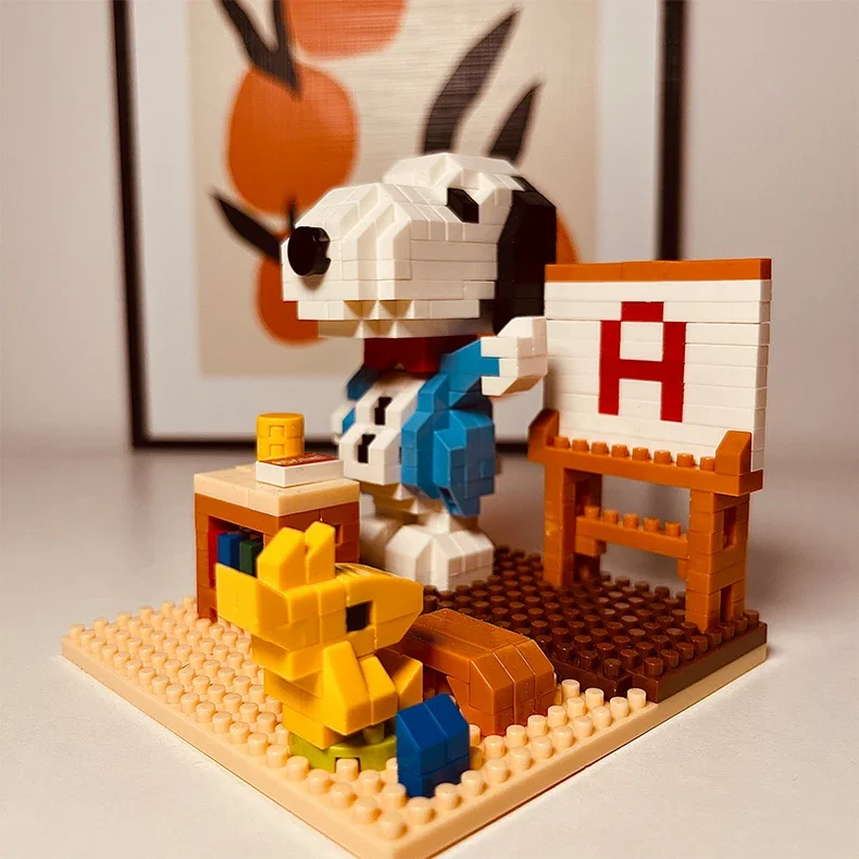 อะนิเมะ Snoopy Micro Building Blocks Assembly Street View ชุดฉากตัวละครสุนัขมินิอิฐรูปของเล่นสําหรับคริสต์มาสของขวัญ