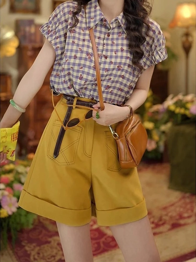 

Summer 2025 Pocket Embroidery Age Reducing Wide Leg Casual Women Hong Kong Style Retro High Waist Versatile Cowboy Shorts