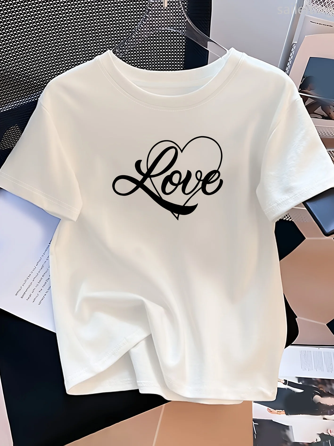 

Women's Plus Size Casual Elegant Love Heart Graphic Print T-Shirt White with Black Script Round Neck Short Sleeve Aesthetic