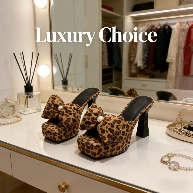 Sandalias de tacón alto con plataforma y lazo de leopardo para mujer, con punta cuadrada y perlas, para verano 2026, sexys, para fiesta, tipo chanclas gruesas, Mujer