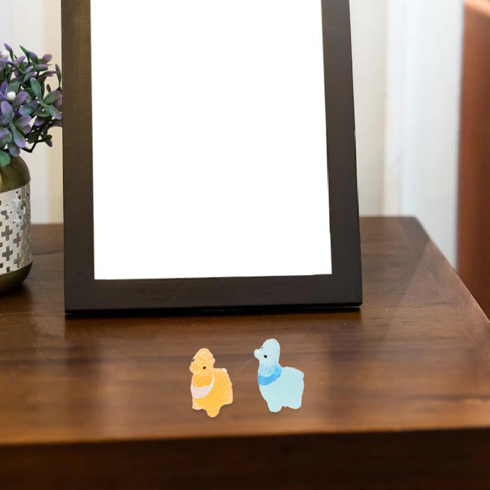 

60Pcs Micro Landscape Luminous Alpaca Resin Miniatures Desktop Garden Scenery Decoration Mini Resin Animals Bulk