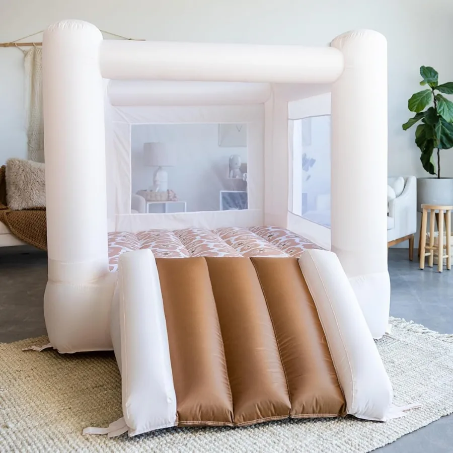 Springhuis met glijbaan |   Binnen en buiten, duurzaam en compact plezier voor kinderen van 3-6 jaar