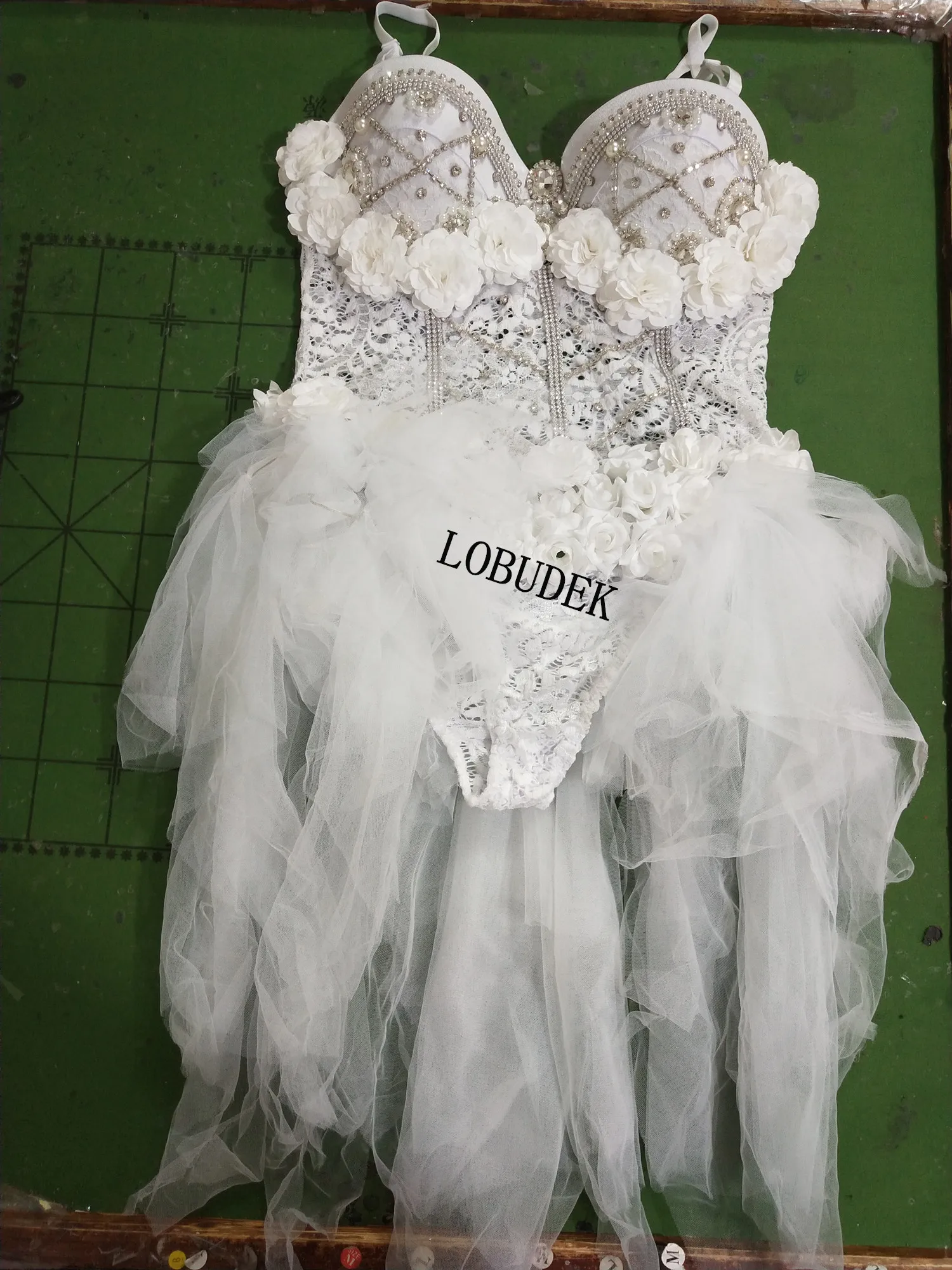 Glisten Rhinestones White Flower Lace Bodysuit Skirt LED Female Costume Nightclub Bar Party DJ Singer Stage Wear Birthday Outfit