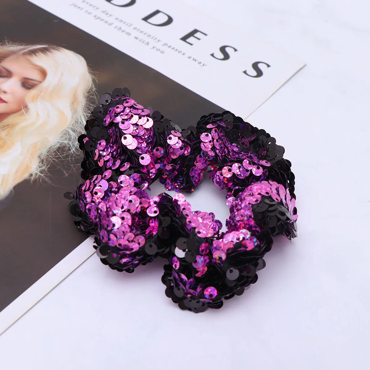 

Sequins Rope Rosy Elastic Ties For Women Girls Ponytail Holder Daily Wear Cloth Hair Band Hair Styling Tool