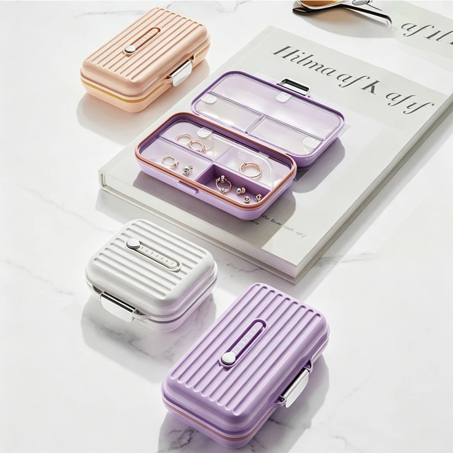 Portable Outdoor Travel-Sized Sealed and Light-Proof Jewelry Box, Suitable for Storing Jewelry and Accessories (Such as Rings and