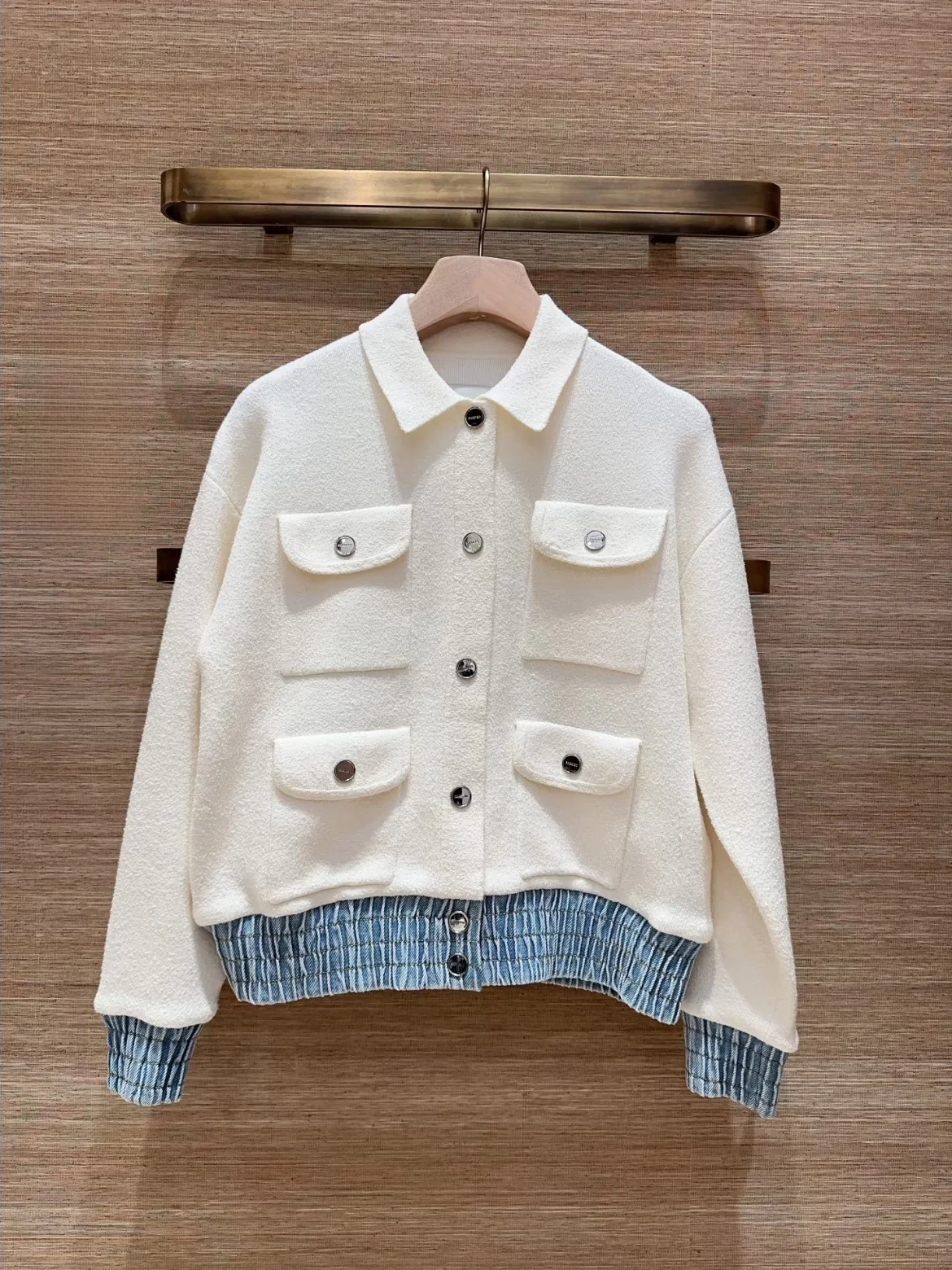 

Spring 2026 Early Denim Patchwork Waist Cinched Hem Long Sleeve Knitted White Multi Pocket Women's Fashion Top Quality Acrylic
