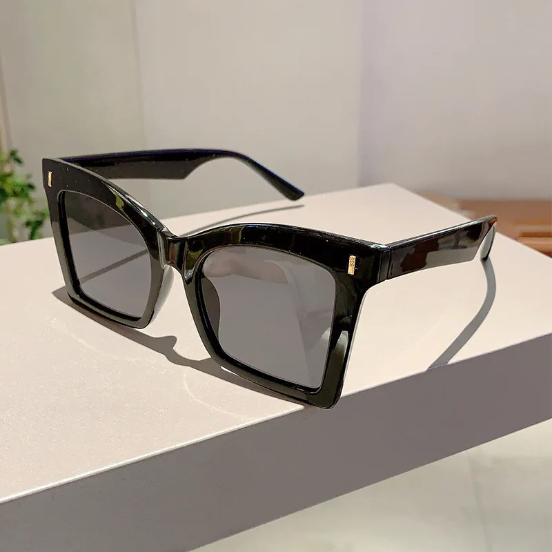 Y2K Vintage Luxury Brand Designer Double Color Butterfly Sunglasses Women For Men Sun Glasses Punk Popular Outdoor UV400 Trendy
