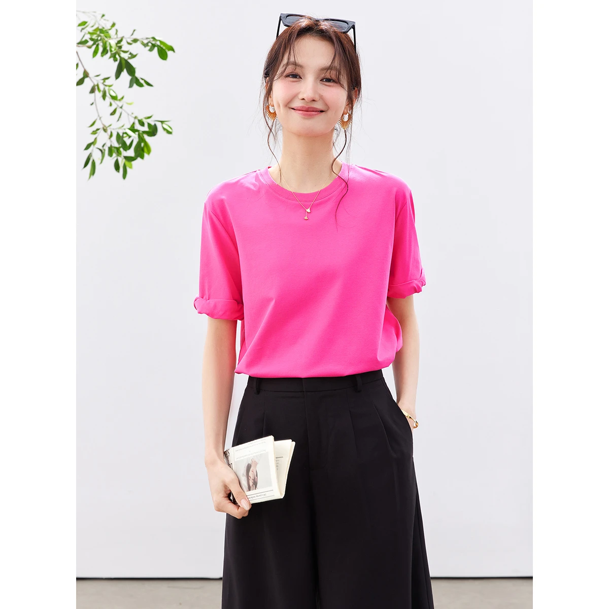 

Женская футболка VIMLY с круглым вырезом и коротким рукавом, летняя новинка 2026, асимметричный дизайн манжет, цвет фуксия, повседневный офисный топ A6107