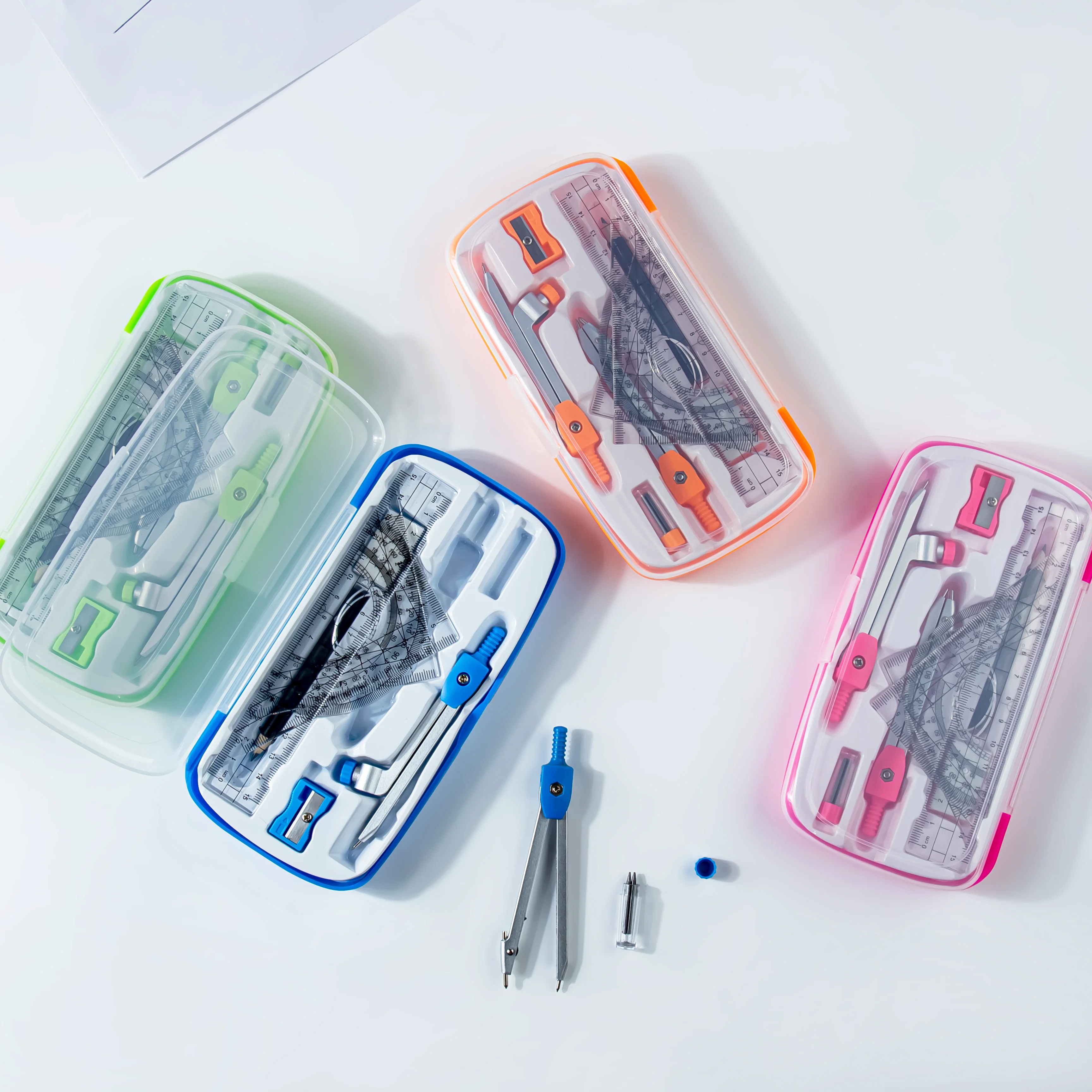 high-grade-colored-compass-drawing-kit-equipped-with-a-pencil