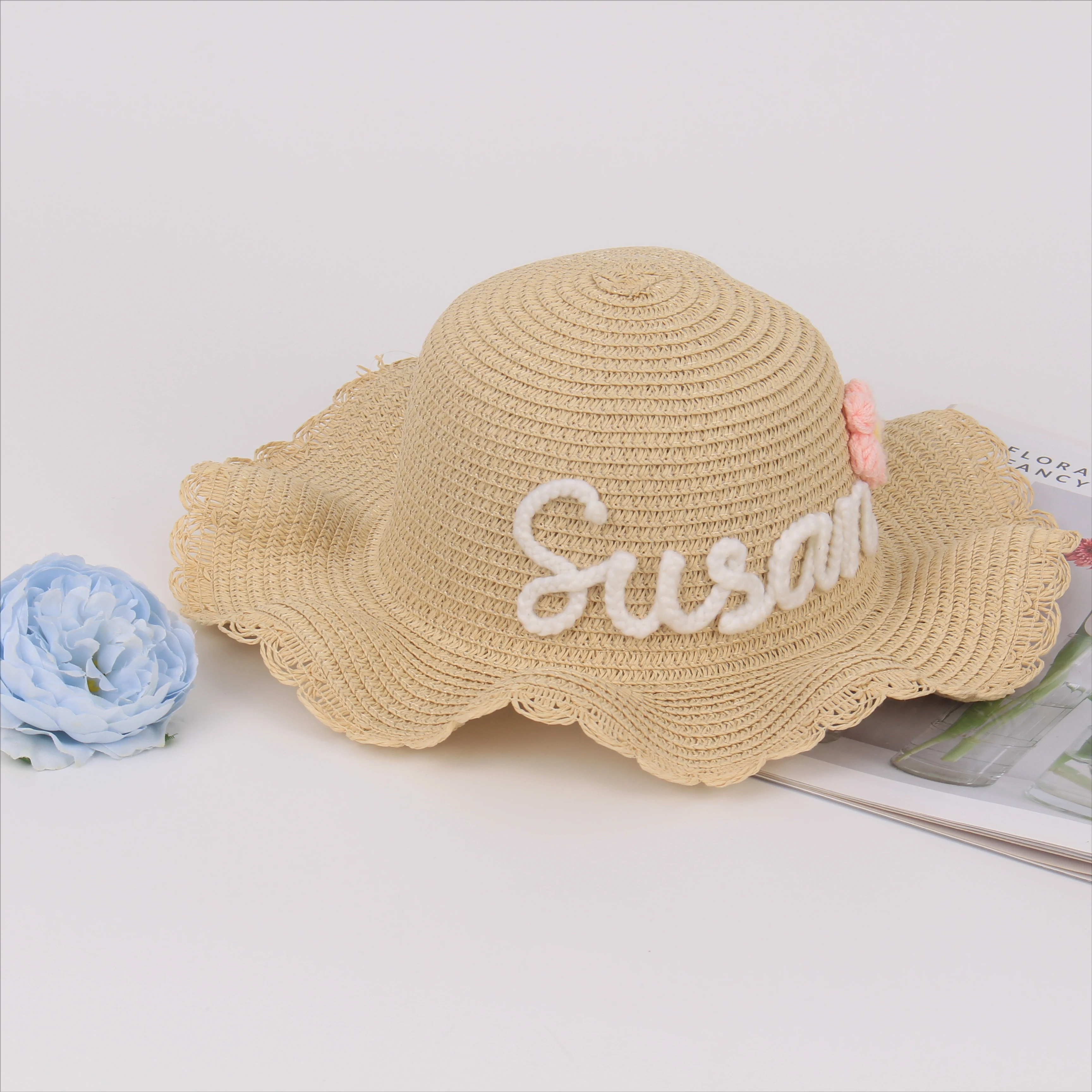 Custom Hand-Embroidered Sun Hat Adjustable Wavy Shape Personalized Names For Kids Ladies Beach Caps Outdoor Fashion Straw Hats