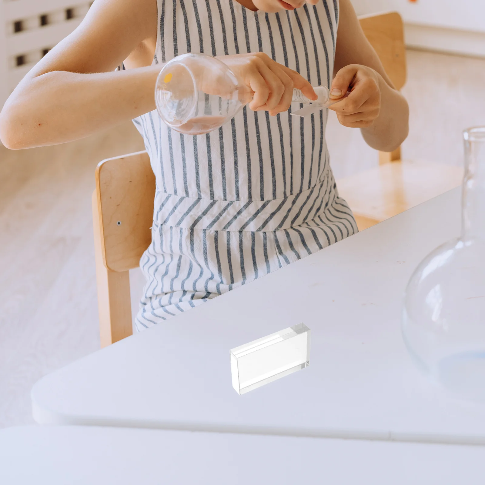 

Rectangular Clear Glass Optical Prism Light Dispersion for Physics Science Experiments Sun Catcher Decoration Photography Prop