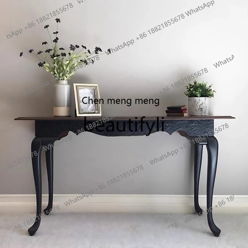 X قاعة مدخل الممر الأسود القديم المنحوت من الخشب الصلب تواجه الحائط وخزانة المدخل