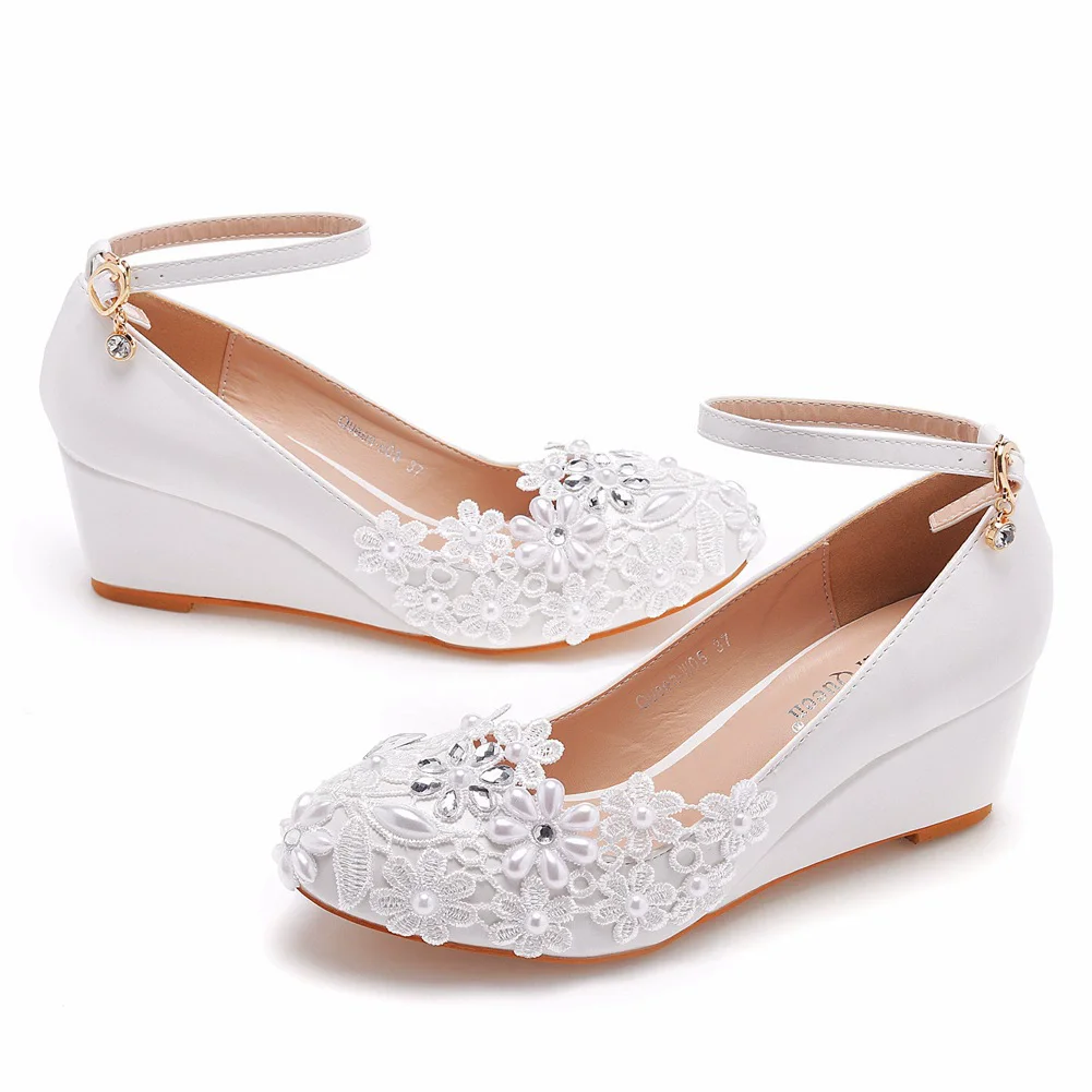 

Spring white PU pearl rhinestone lace flower low-heeled wedding shoes banquet large size slope heel high-heeled women's shoes