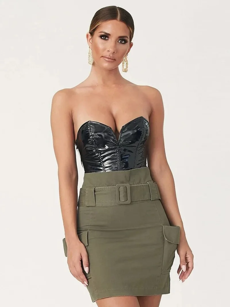 النمط الأوروبي والأمريكي 2025 الخريف والشتاء ملابس نسائية جديدة الإبداعية عارية الذراعين مثير سليم صالح بولي بذلة بذلة للنساء