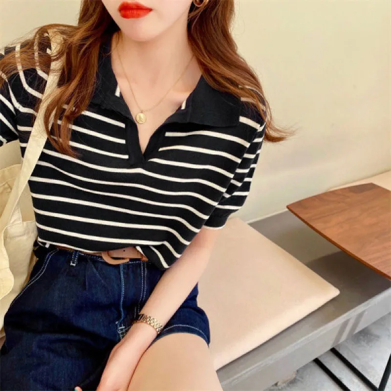 Cseta de Manga Curta em Malha de Seda Gelada com tras, Moda Fena, Nova Versão Coreana, Decote em V, Estilo Casual F...