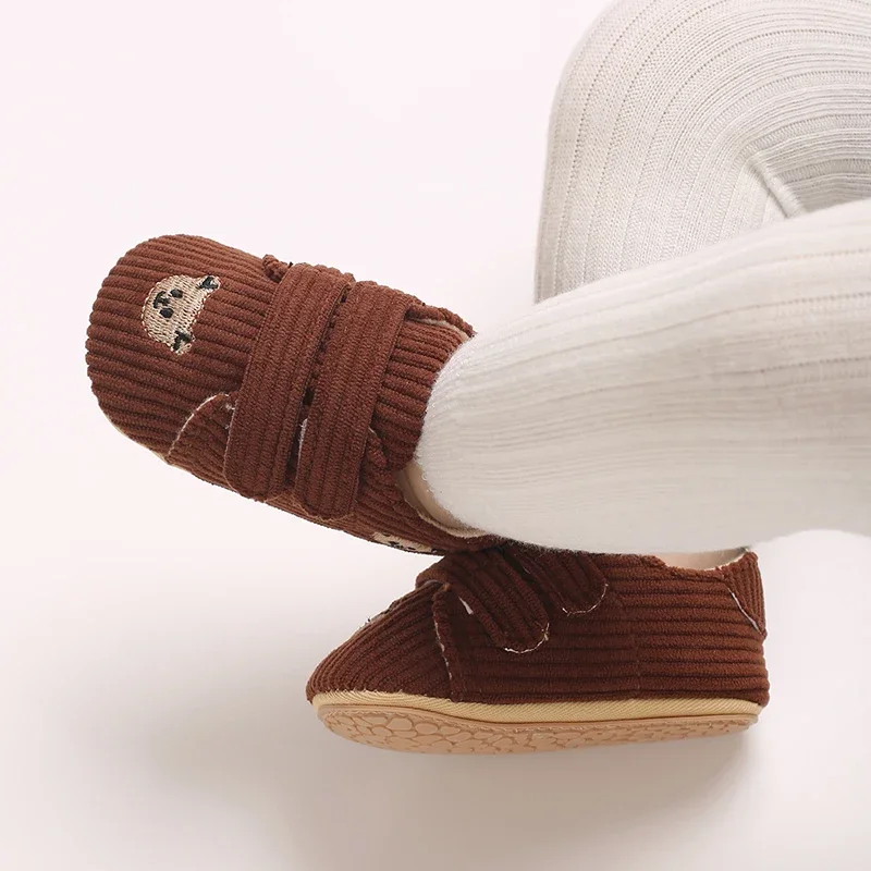 0–18 Monate Baby-Sneaker mit Bären-Stickerei für Jungen und Mädchen, Lauflernschuhe für Kleinkinder, weiche Sohle, Cord, lässige Babyschuhe – Detail 27