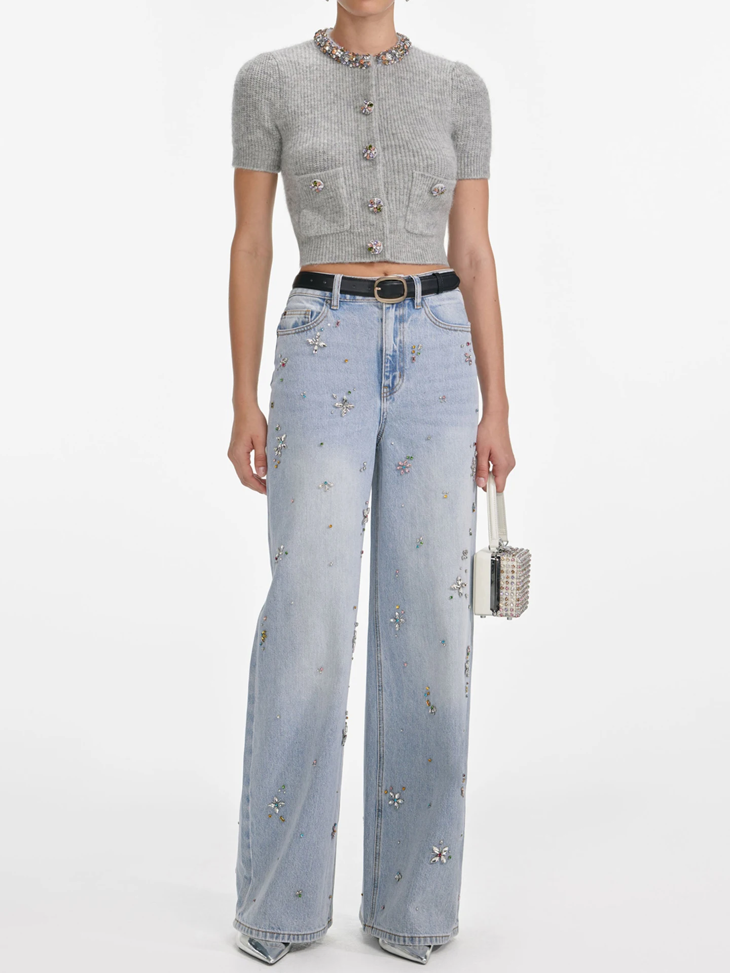 كارديجان صيفي قصير فاخر محبوك مزين بالماس ضيق الخصر أنيق بأسلوب عملي برقبة مستديرة وتفاصيل أزرار