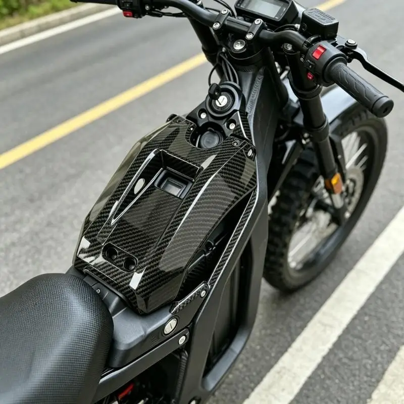 M76E Moderne Motorradabdeckung Carbon-Look für XS-Modelle – Detail 7