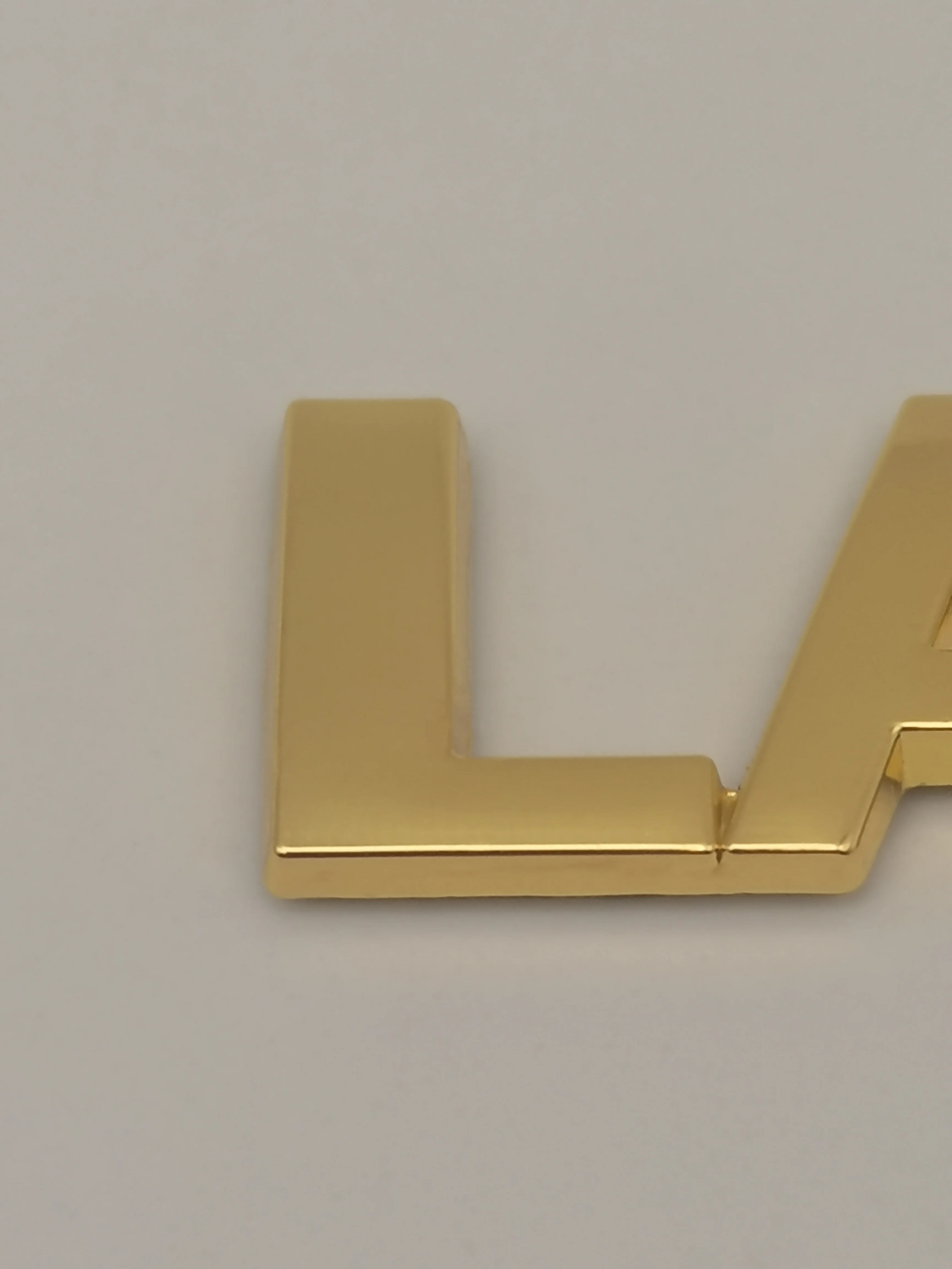 

1Pcs LAD-A 82mmX23mm 3D Metal Logo Emblem Sticker Logo Suitable for Modifying and beautifying Cars Accessories