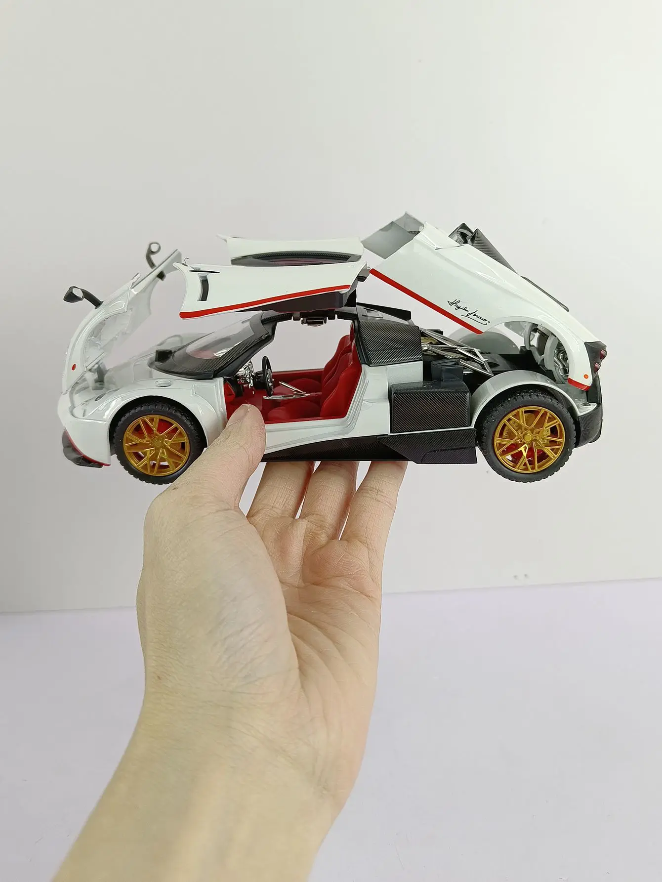 1:24 Pagani Huayra Alloy Car Model Super Sports Car Simulation Chinese Dragon Children\'s Toy Car Boy Collection Decoration Gift