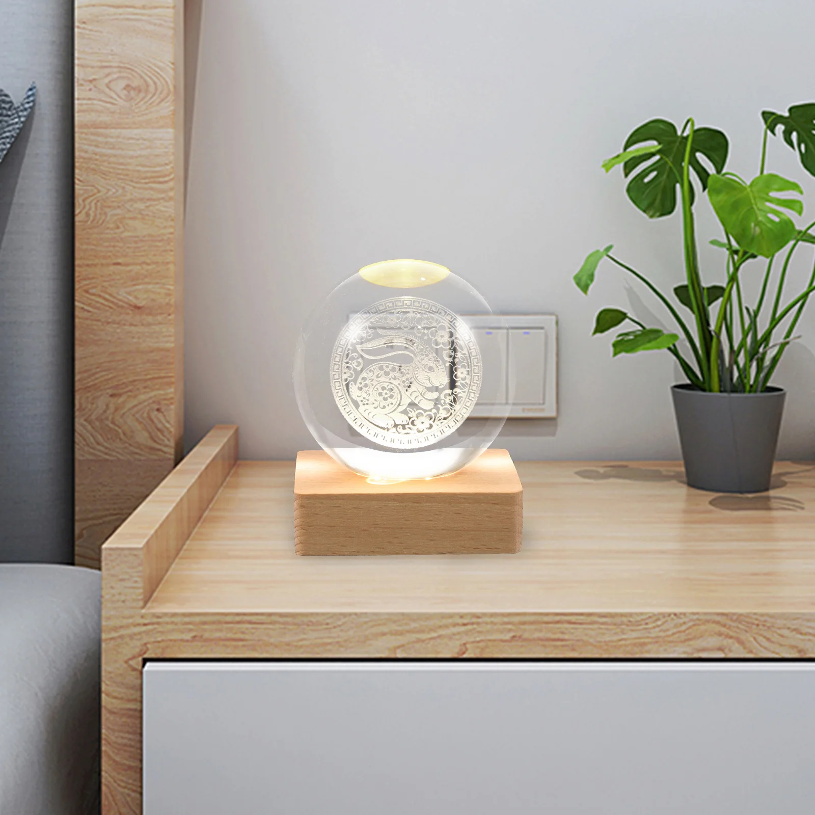 

Creative USB Crystal Ball Night Lamp Stable Base Romantic Bedroom Decorative Light for Office Living Room Atmosphere