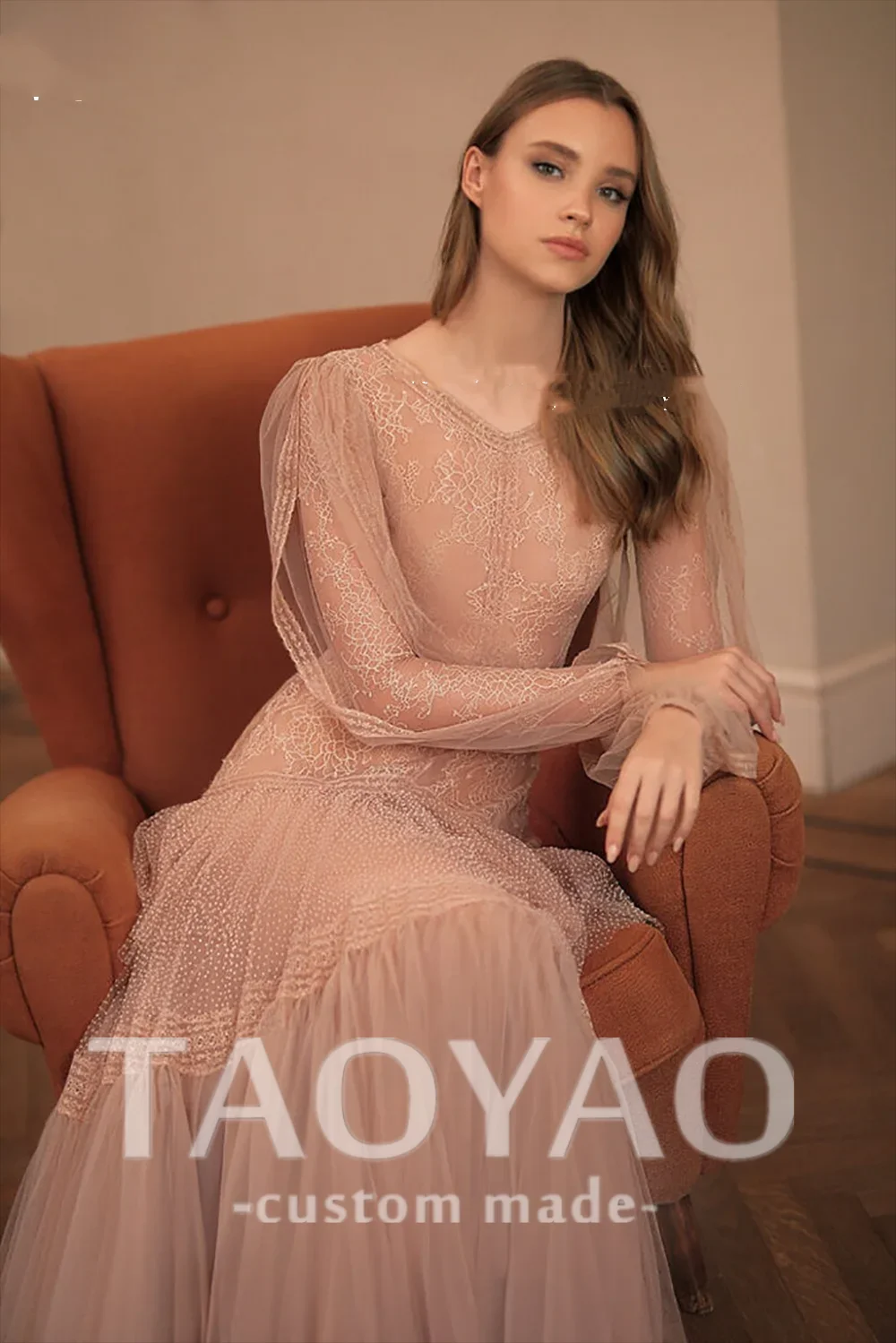 ピンクのチュール エレガントなプロムガウン Oネック Aライン ウェディングパーティードレス レディース フルスリーブ マキシ丈 フォーマルイブニングドレス カスタムメイド