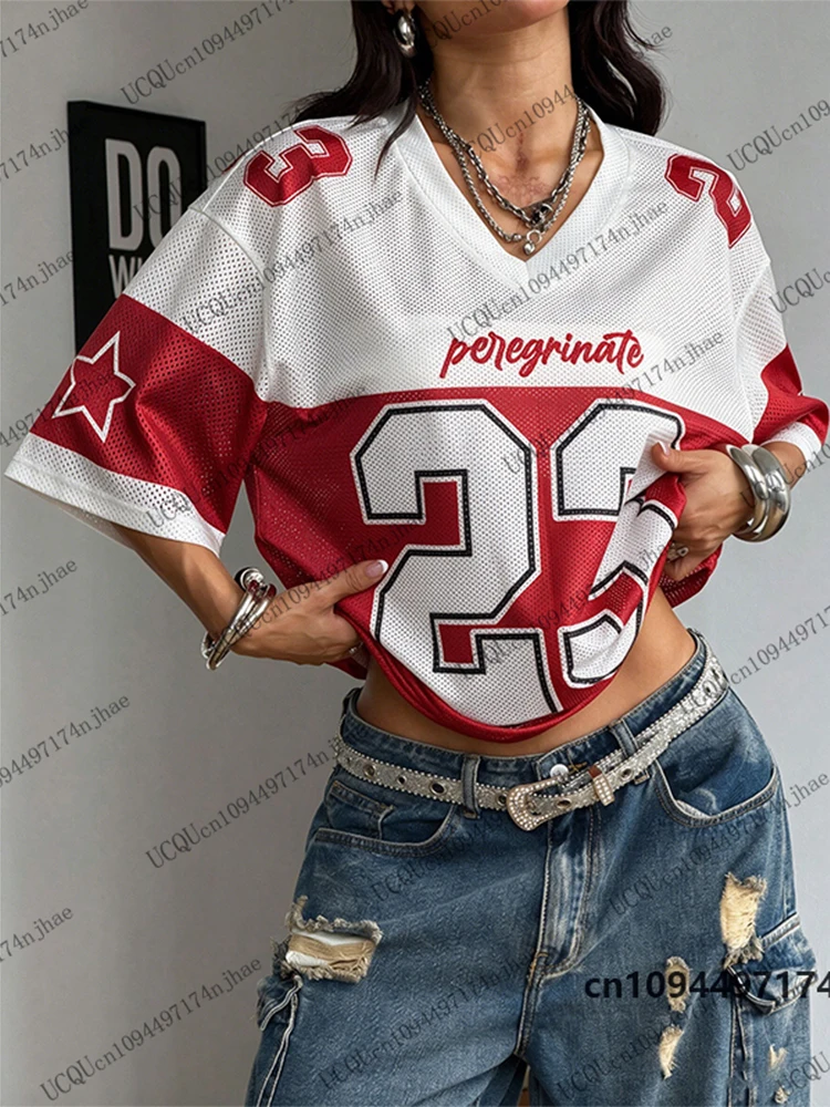 camiseta-feminina-nova-de-verao-estampada-no23-gola-v-patchwork-manga-curta-esportiva-estilo-futebol-y2k-solta-oversized-para-surf