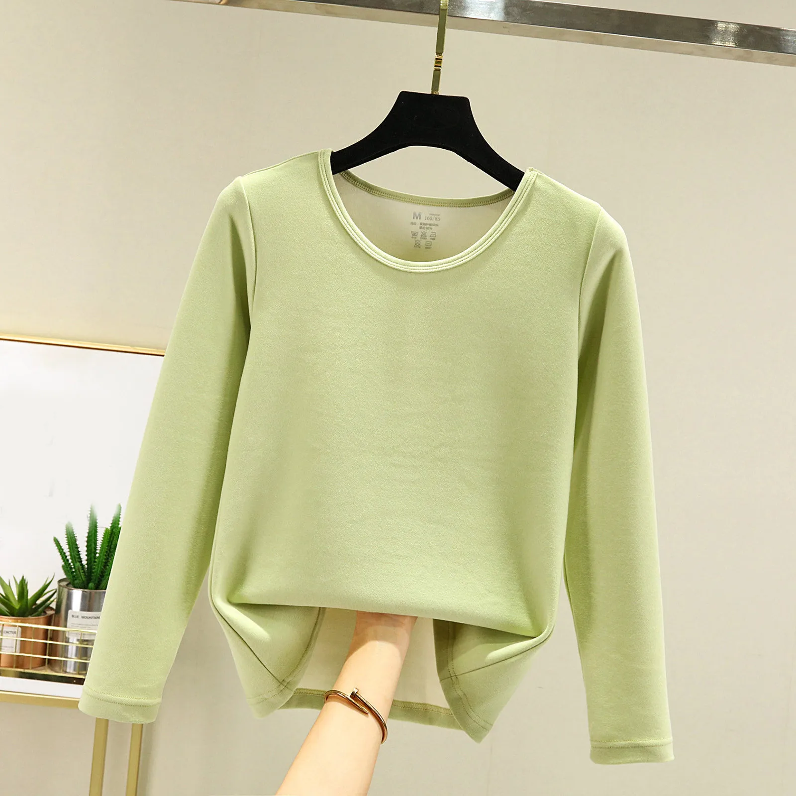 Women's Autumn And Winter Casual Solid Color Long Sleeved Round Neck Multicolor Thickened Thermal Underwear Slim Fit Basic Tops