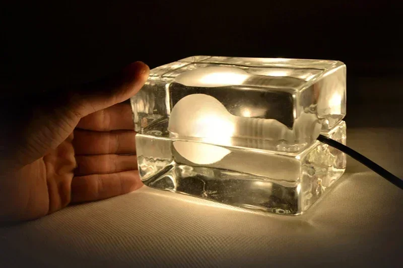 Creative LED Glass Table Lamp 220V Ice Cube Lamp Modern Ice Cube Eye Protection Bedside Bedroom Study Cafe