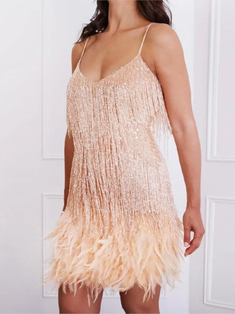 Ausländischen Stil Quaste Pailletten Kleid Für Frau Mode Schlinge Sexy V-ausschnitt Feder Spleißen Mini Kleider Damen Party Prom Vestidos