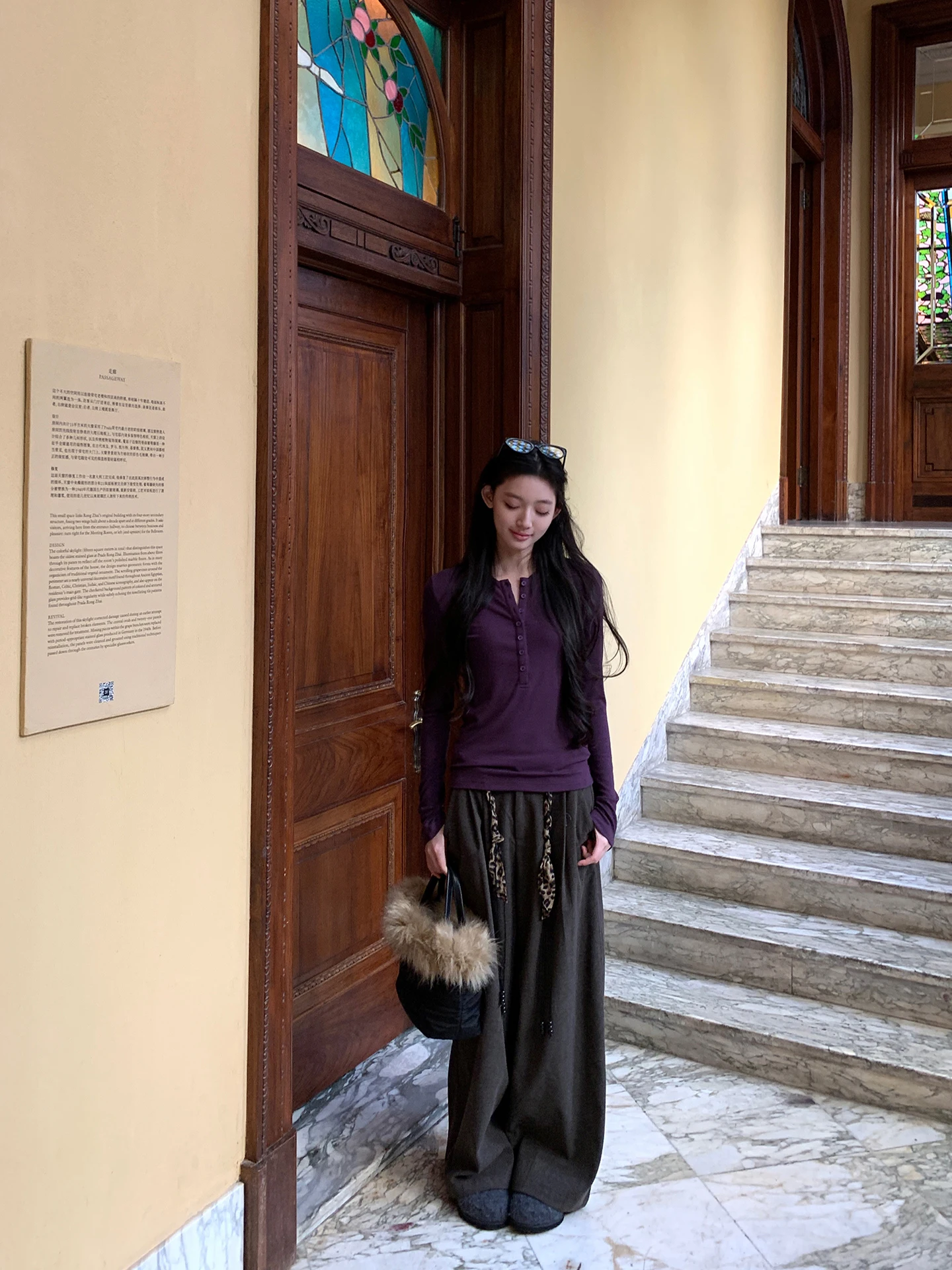 قميص داخلي نسائي بأكمام طويلة وقصة ضيقة، تي شيرت أرجواني جميل بالأسلوب الأمريكي للخريف والشتاء، تصميم G